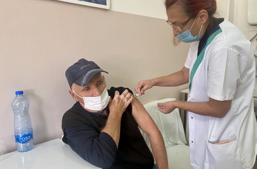  U paraćinskom Domu zdravlja počela vakcinacija protiv sezonskog gripa