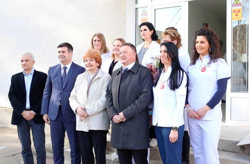  Ministarka Grujičić u poseti Opštoj bolnici u Paraćinu – skener zvanično pušten u rad
