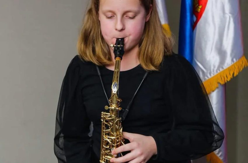  Kristina Kika Vasić đak godine godišnjaka „Danica“ i dobitnica jednokratne stipendije Srpskog muzičkog centra i Rotary kluba
