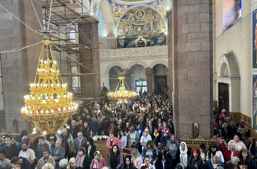  Veliki broj vernika na liturgiji povodom gradske i crkvene slave – praznika Svete Trojice