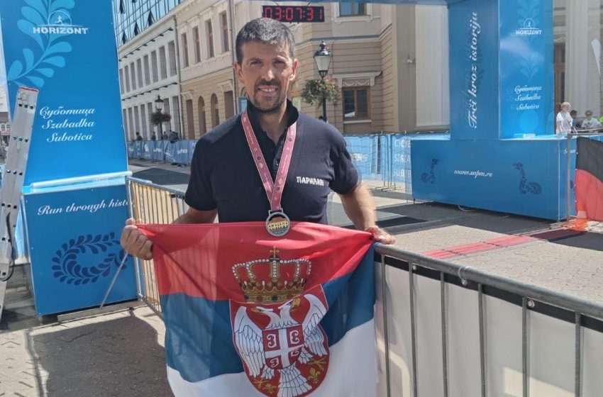  Paraćinac Saša Petrović na polumaratonu u Subotici