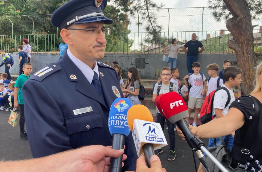  Načelnik PU Jagodina: Policijski službenici preduzeće sve kako bi se deca u školama osećala bezbedno