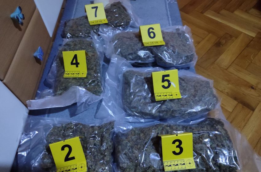  Jagodinka u kući imala 3,5kg marihuane namenjene daljoj prodaji