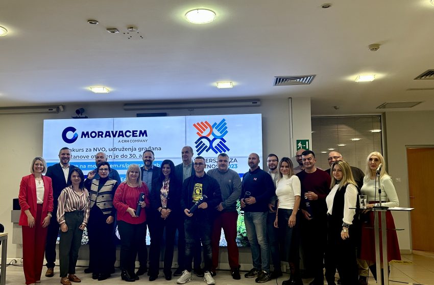  Dodeljeni sertifikati ovogodišnjim pobednicima konkursa „Partnerstvo za budućnost“ kompanije MORAVACEM