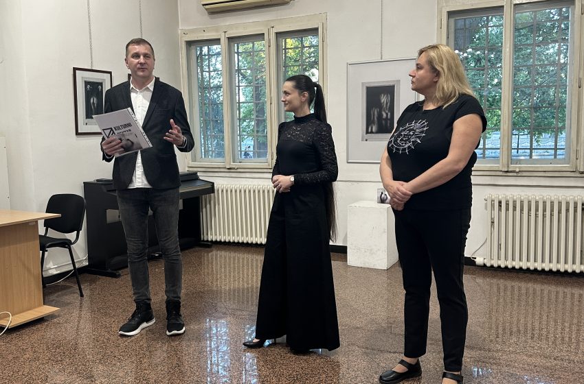  Unutrašnje borbe na umetničkim fotografijama Milene Milenković – u Kulturnom centru postavljena izložba ALTER EGO
